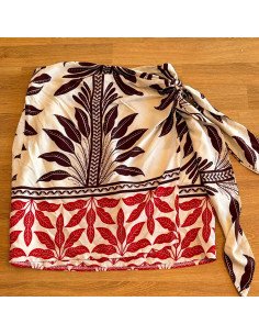 Saia pareo em viscose. Perfeita para usar na praia com o biquin
